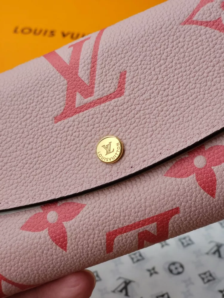 Louis Vuitton AAA Quality Card Case AllSeason 9460 - Image 5