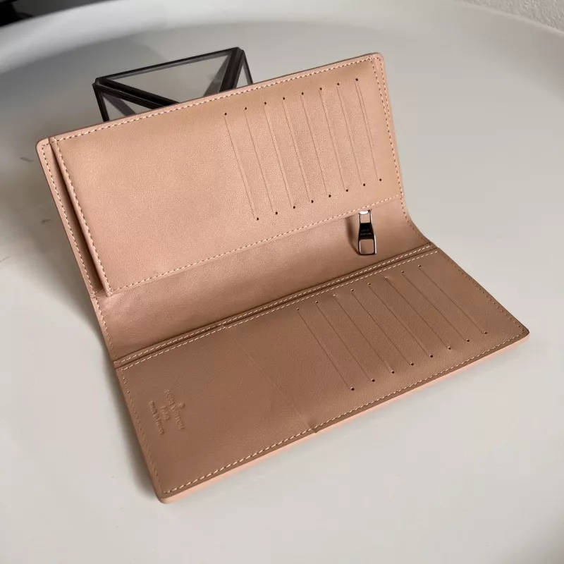 Louis Vuitton AAA Quality Card Case Comfortable 1673 - Image 4