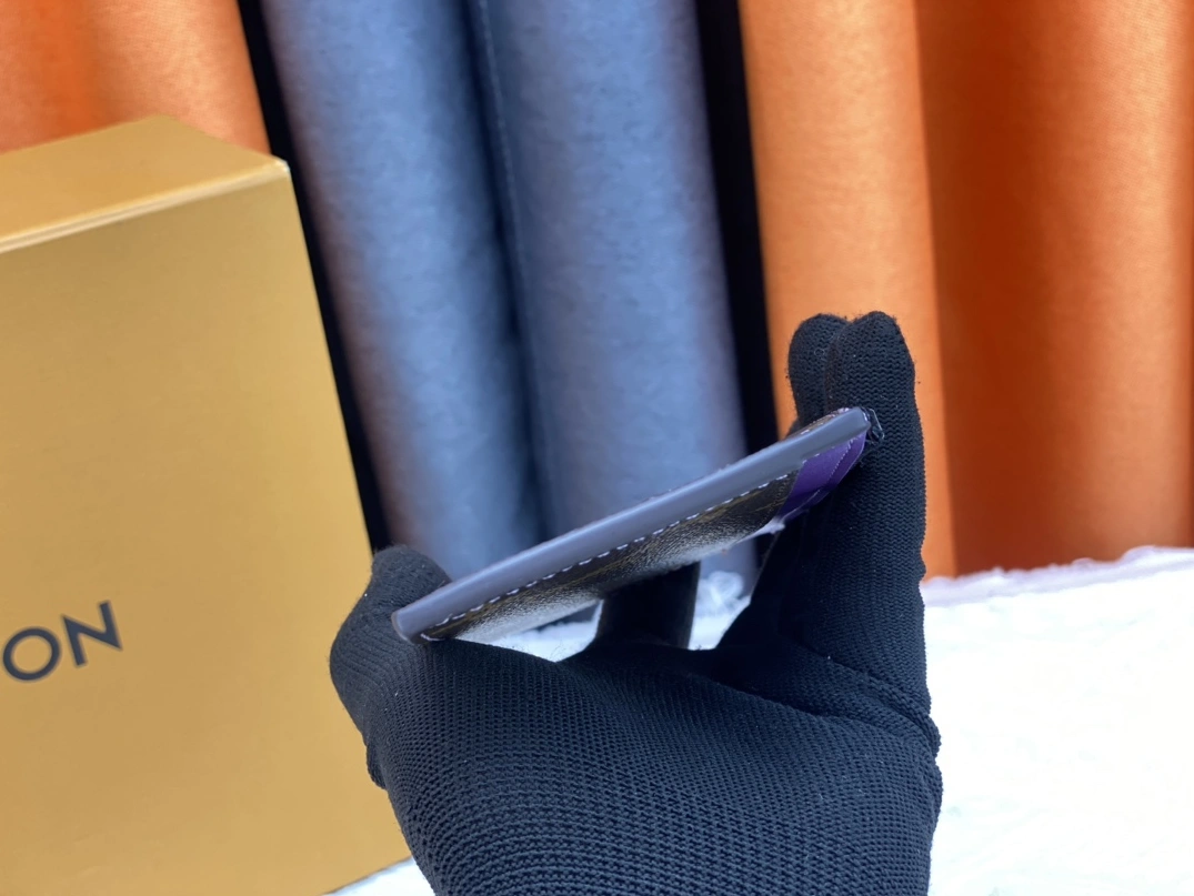 Louis Vuitton AAA Quality Card Case For Unisex Elegant 7238 - Image 5