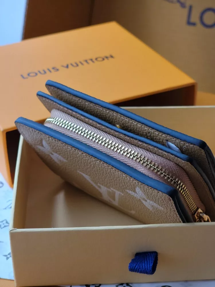 Louis Vuitton AAA Quality Card Case Minimalist 3102 - Image 3