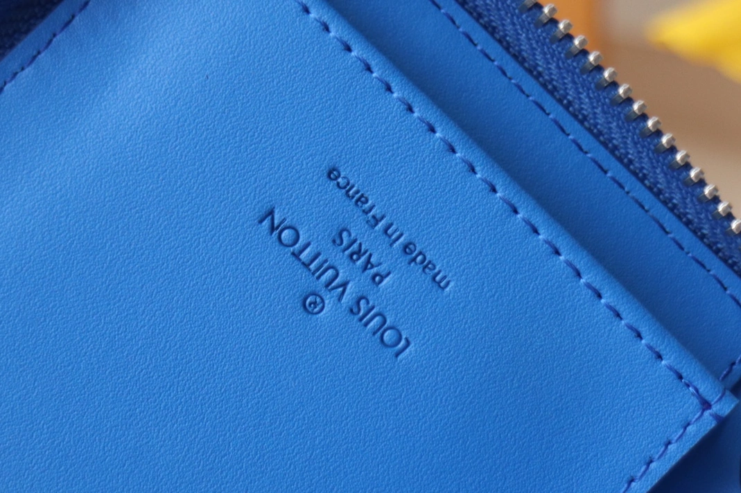 Louis Vuitton AAA Quality Card Case Modern 7932 - Image 6