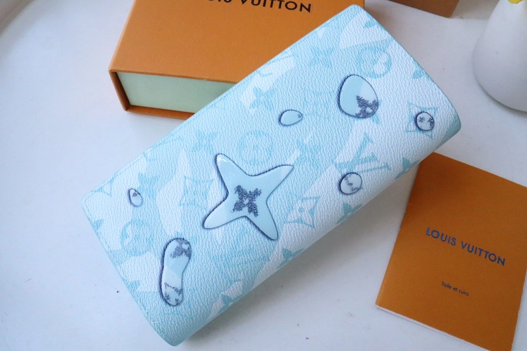 Louis Vuitton AAA Quality Card Case Practical 2185