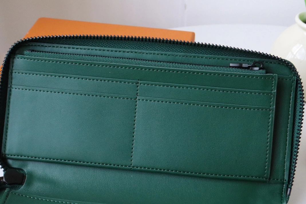 Louis Vuitton AAA Quality Card Case Timeless 5727 - Image 7