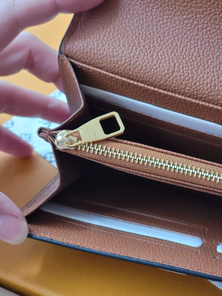 Louis Vuitton AAA Quality Card Case UrbanStyle 9446 - Image 7