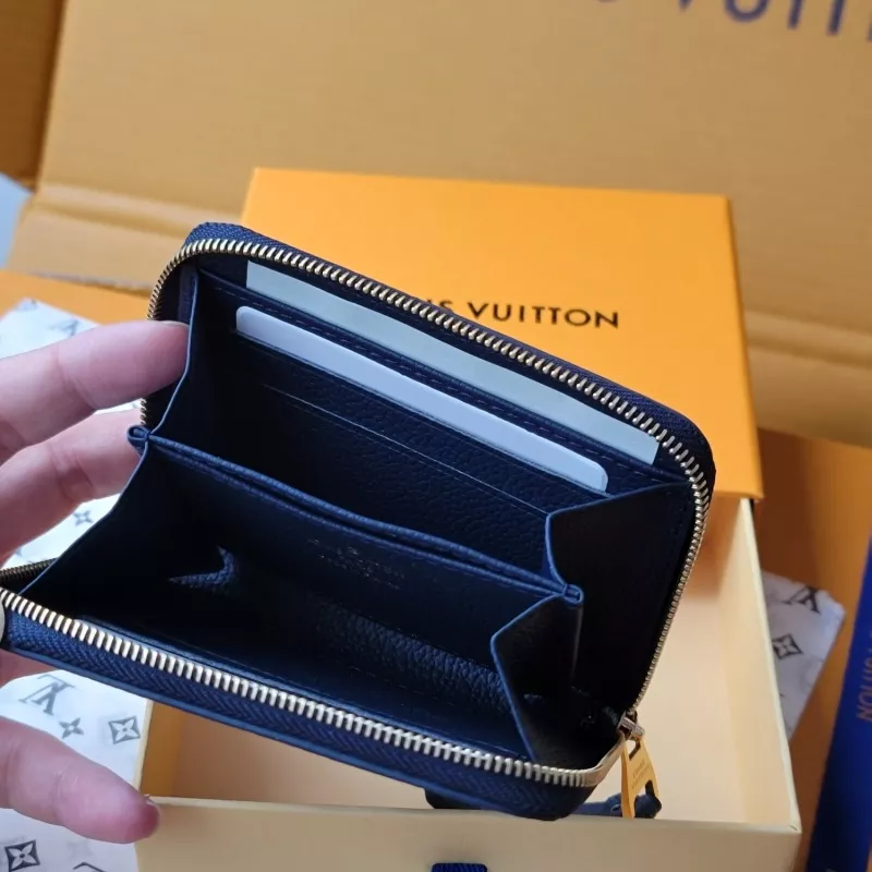 Louis Vuitton AAA Quality Card Case Versatile 4391 - Image 5