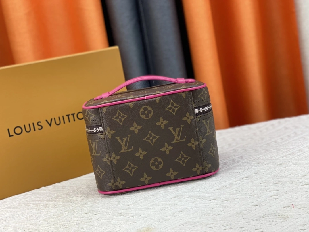 Louis Vuitton AAA Quality Handbags For Women Trendsetting 529 - Image 4