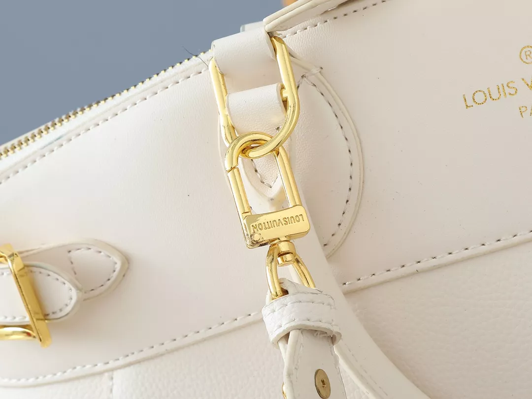 Louis Vuitton AAA Quality Handbags For Women Versatile 728 - Image 6