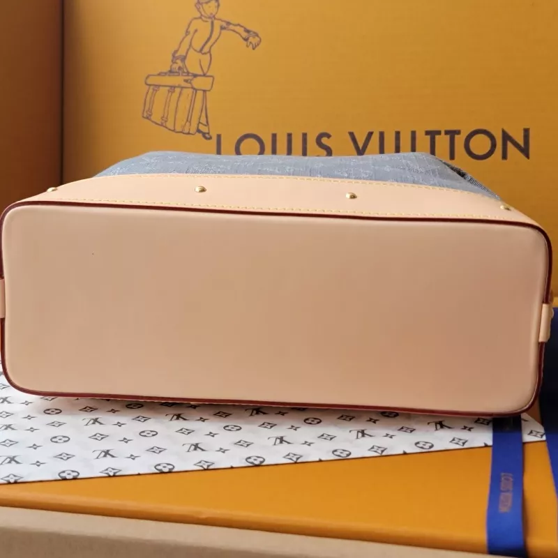 Louis Vuitton AAA Quality Handbags For Women Vibrant 1238 - Image 4