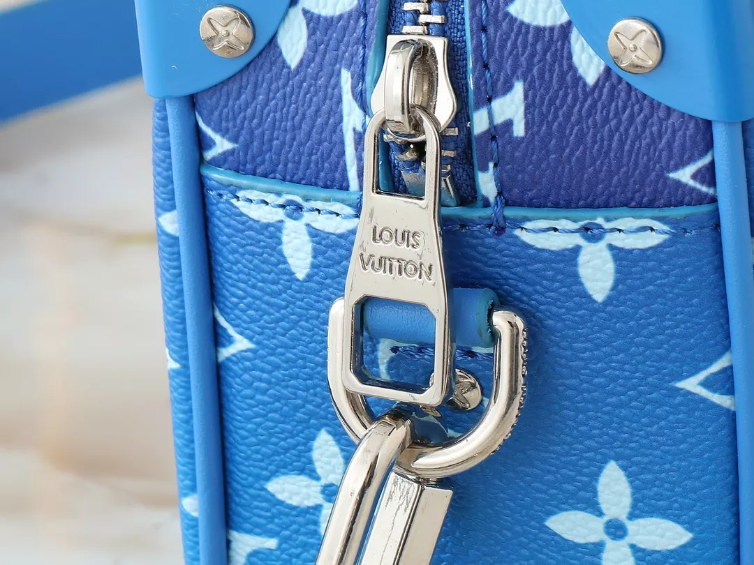 Louis Vuitton AAA Quality Messenger Bags For Unisex Practical 6473 - Image 7