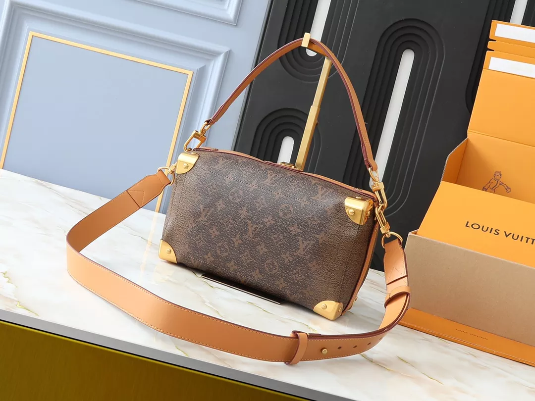 Louis Vuitton AAA Quality Messenger Bags For Unisex UrbanStyle 1088 - Image 3