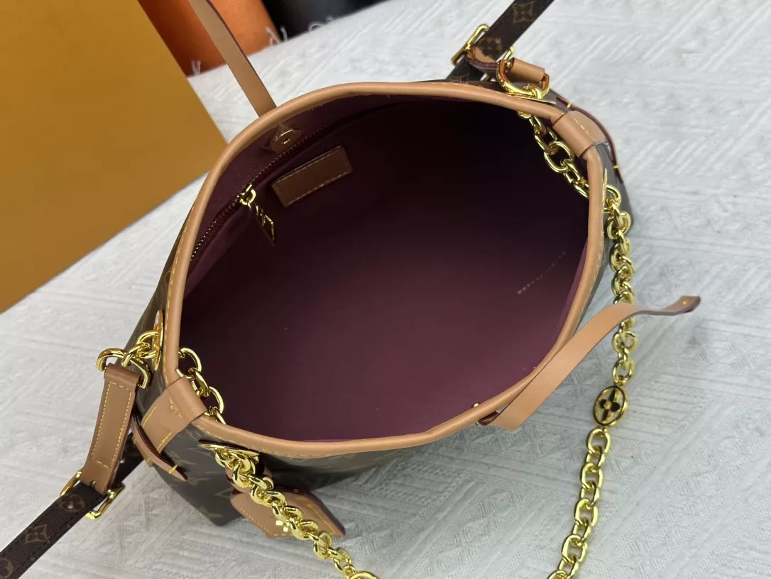 Louis Vuitton AAA Quality Messenger Bags For Women BestValue 5732 - Image 8