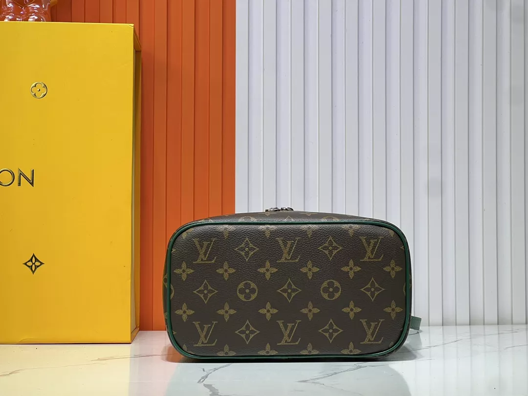 Louis Vuitton AAA Quality Messenger Bags For Women Comfortable 4854 - Image 5