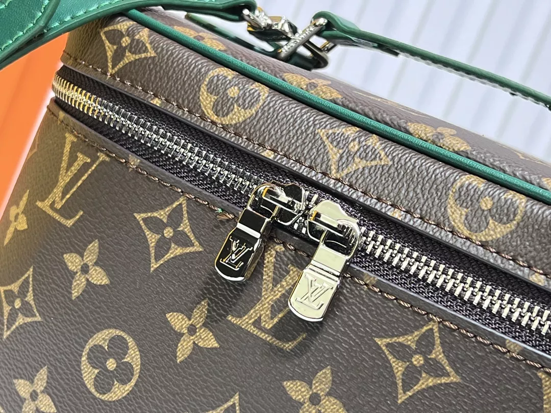 Louis Vuitton AAA Quality Messenger Bags For Women Comfortable 4854 - Image 7