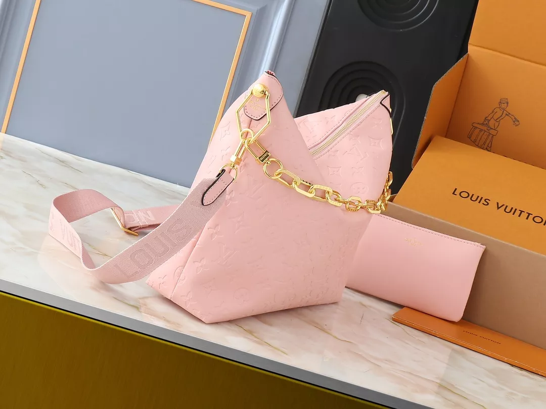 Louis Vuitton AAA Quality Messenger Bags For Women Flexible 1007