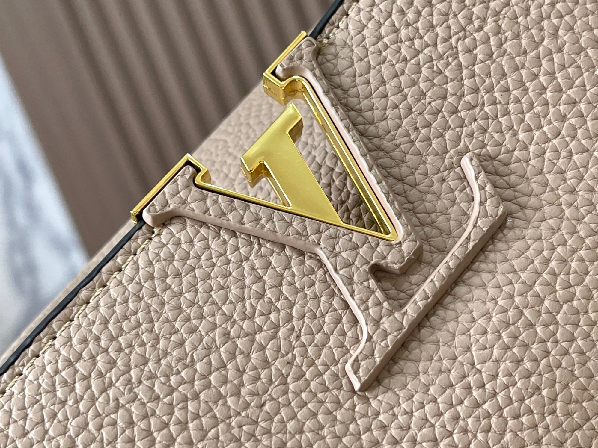 Louis Vuitton AAA Quality Messenger Bags For Women Functional 8078 - Image 5