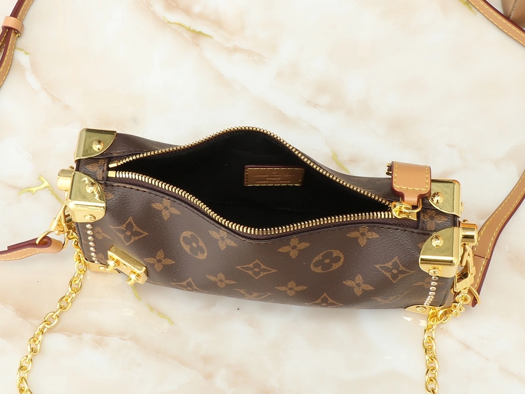 Louis Vuitton AAA Quality Messenger Bags For Women Modern 8818 - Image 8