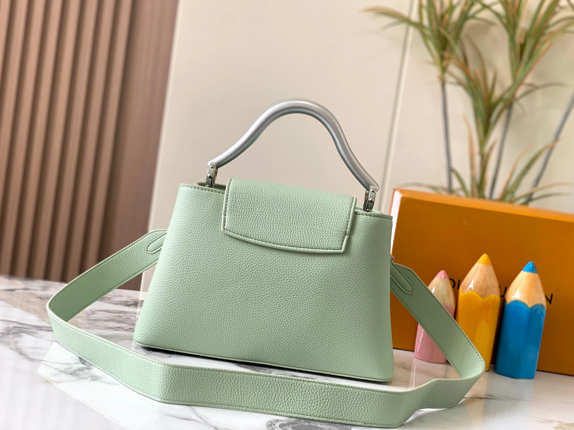 Louis Vuitton AAA Quality Messenger Bags For Women ModernLook 7541 - Image 3