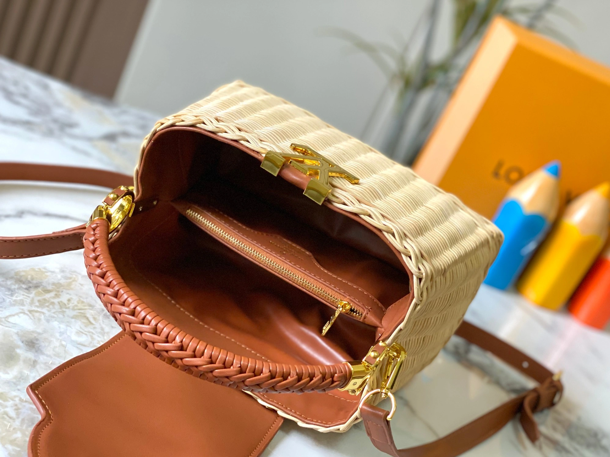 Louis Vuitton AAA Quality Messenger Bags For Women Sophisticated 3126 - Image 8