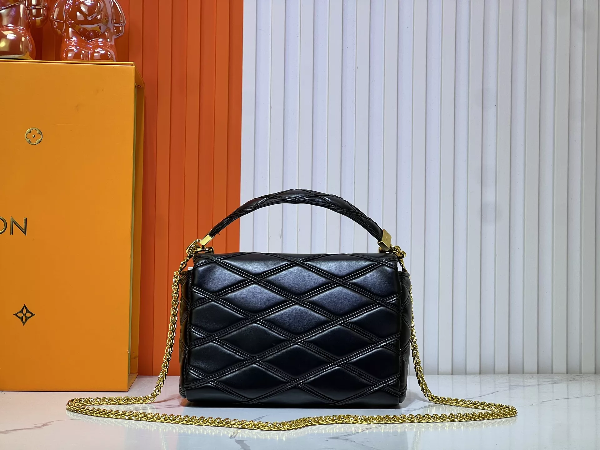 Louis Vuitton AAA Quality Messenger Bags For Women Sophisticated 7822 - Image 5