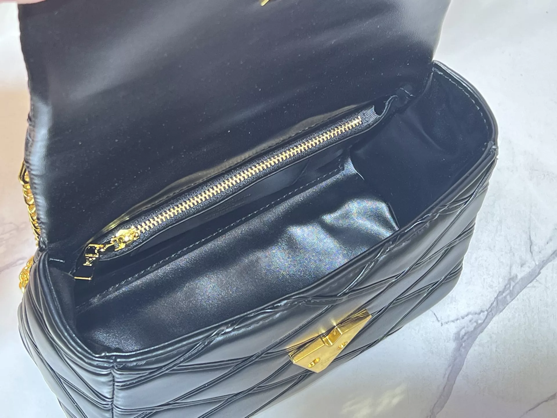 Louis Vuitton AAA Quality Messenger Bags For Women Sophisticated 7822 - Image 8