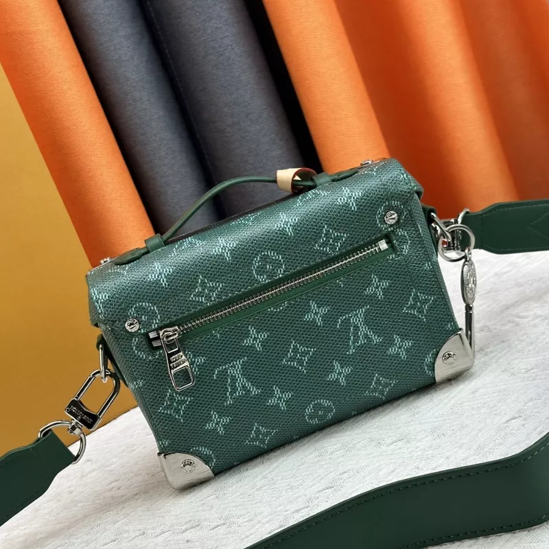 Louis Vuitton AAA Quality Messenger Bags For Women SportInspired 8138 - Image 4