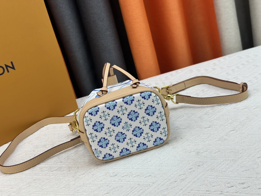 Louis Vuitton AAA Quality Messenger Bags For Women Trendy 5764 - Image 5