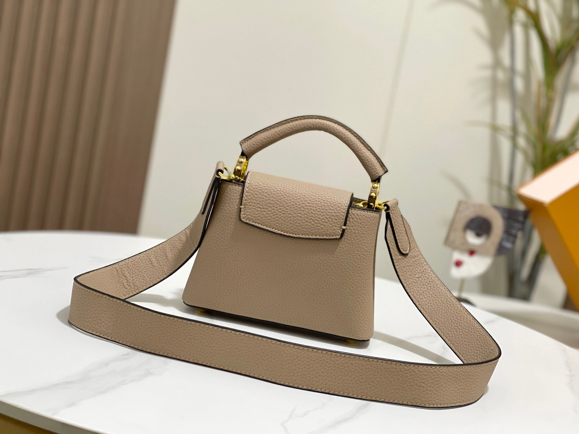 Louis Vuitton AAA Quality Messenger Bags For Women Unique 1924