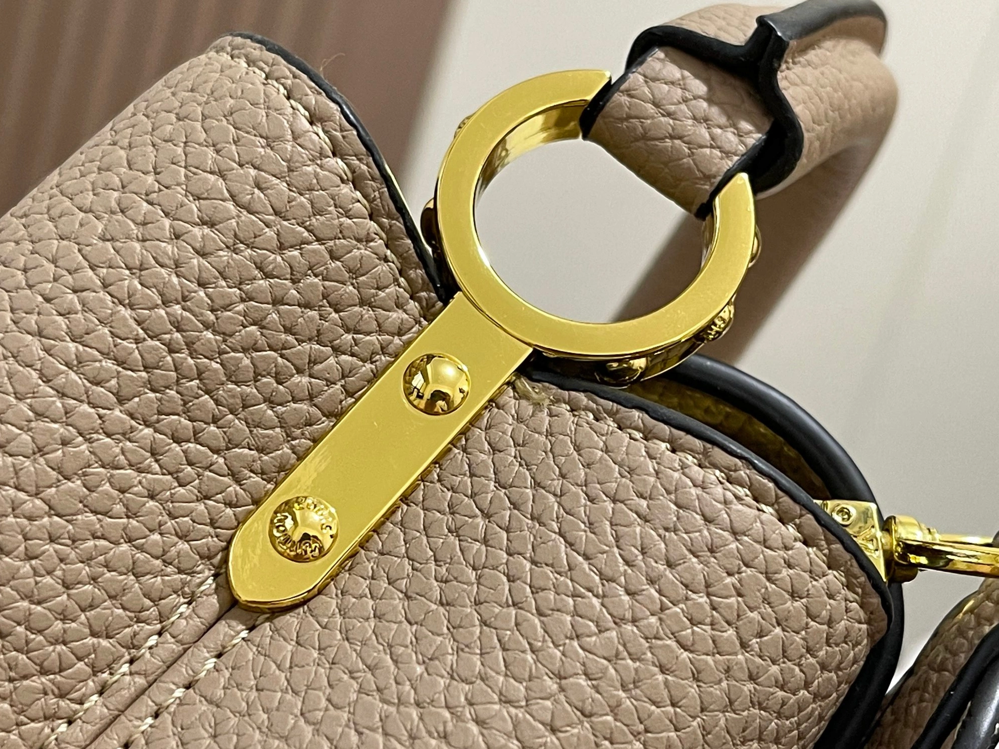 Louis Vuitton AAA Quality Messenger Bags For Women Unique 1924 - Image 5