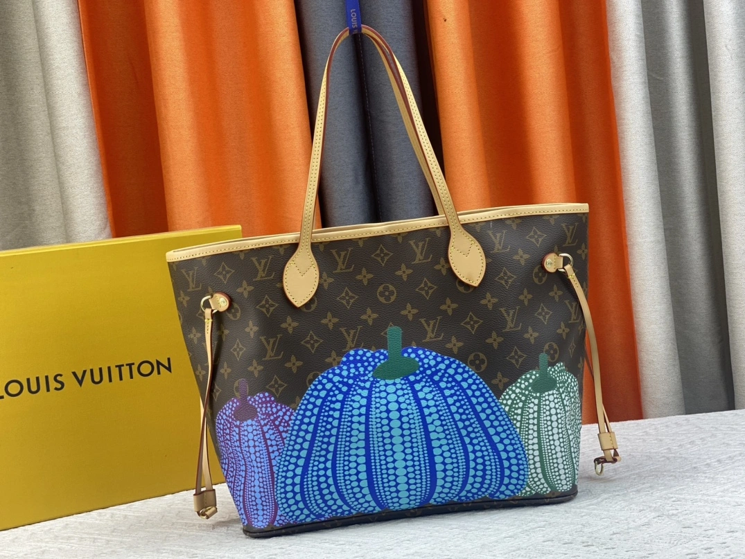 Louis Vuitton AAA Quality Shoulder Bags For Unisex Unique 8263 - Image 4