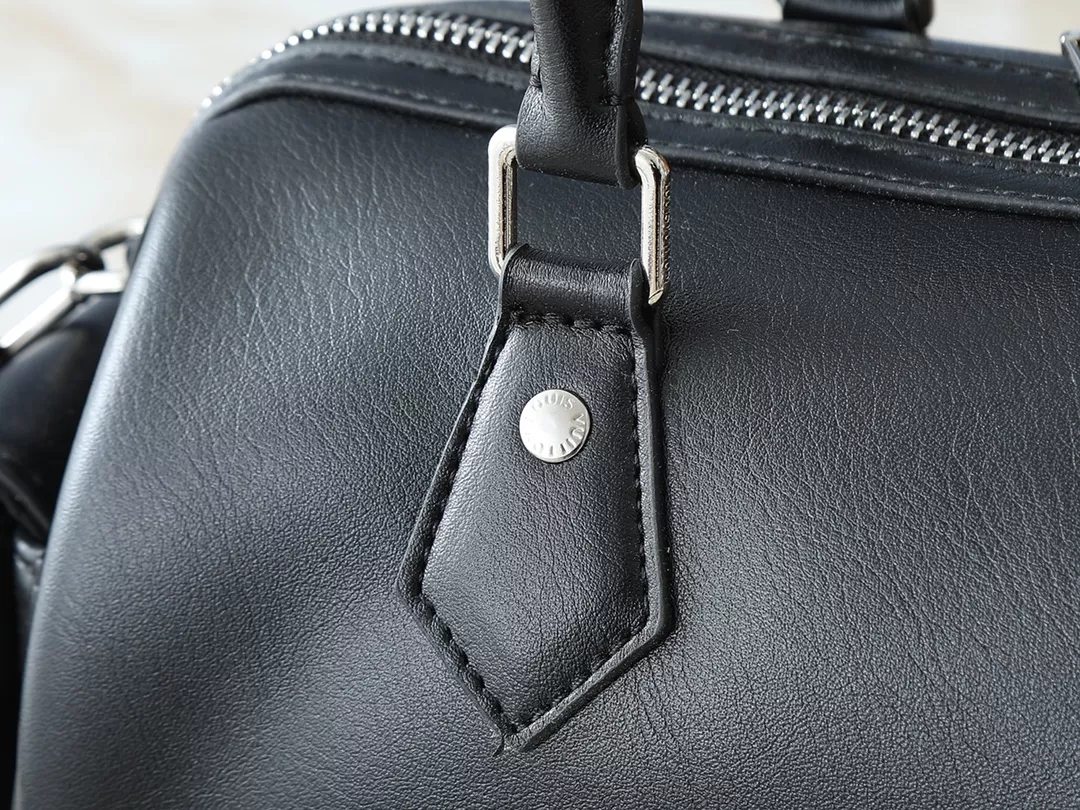 Louis Vuitton AAA Quality Shoulder Bags For Women Bright 6182 - Image 5