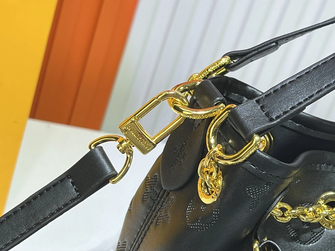 Louis Vuitton AAA Quality Shoulder Bags For Women Comfortable 7444 - Image 5