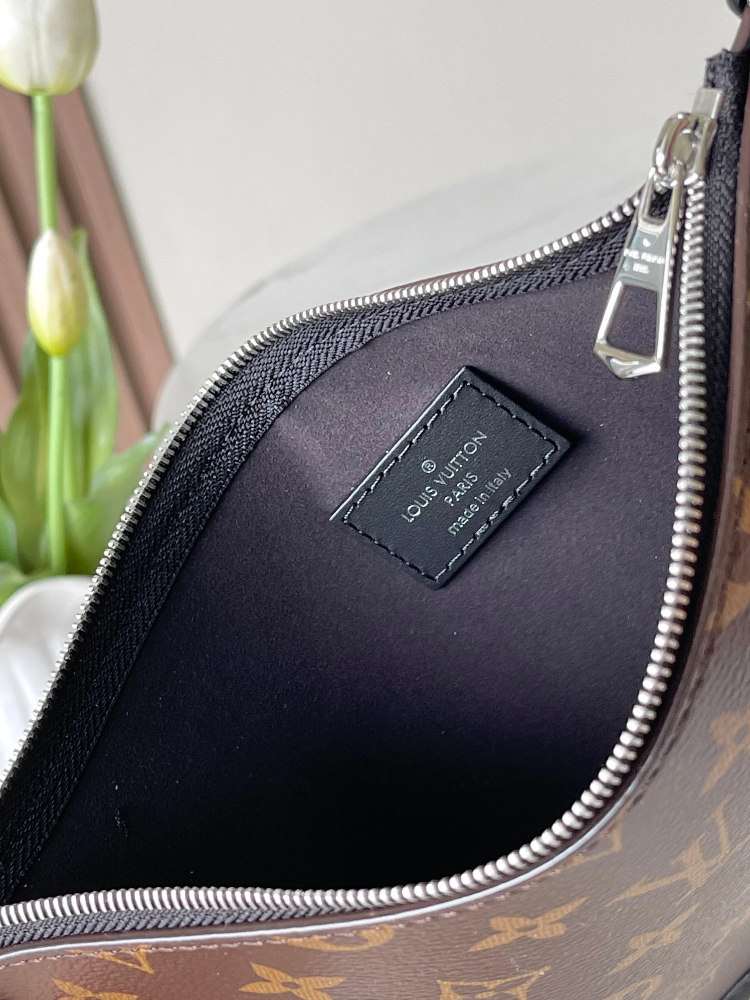 Louis Vuitton AAA Quality Shoulder Bags For Women Compact 9314 - Image 8