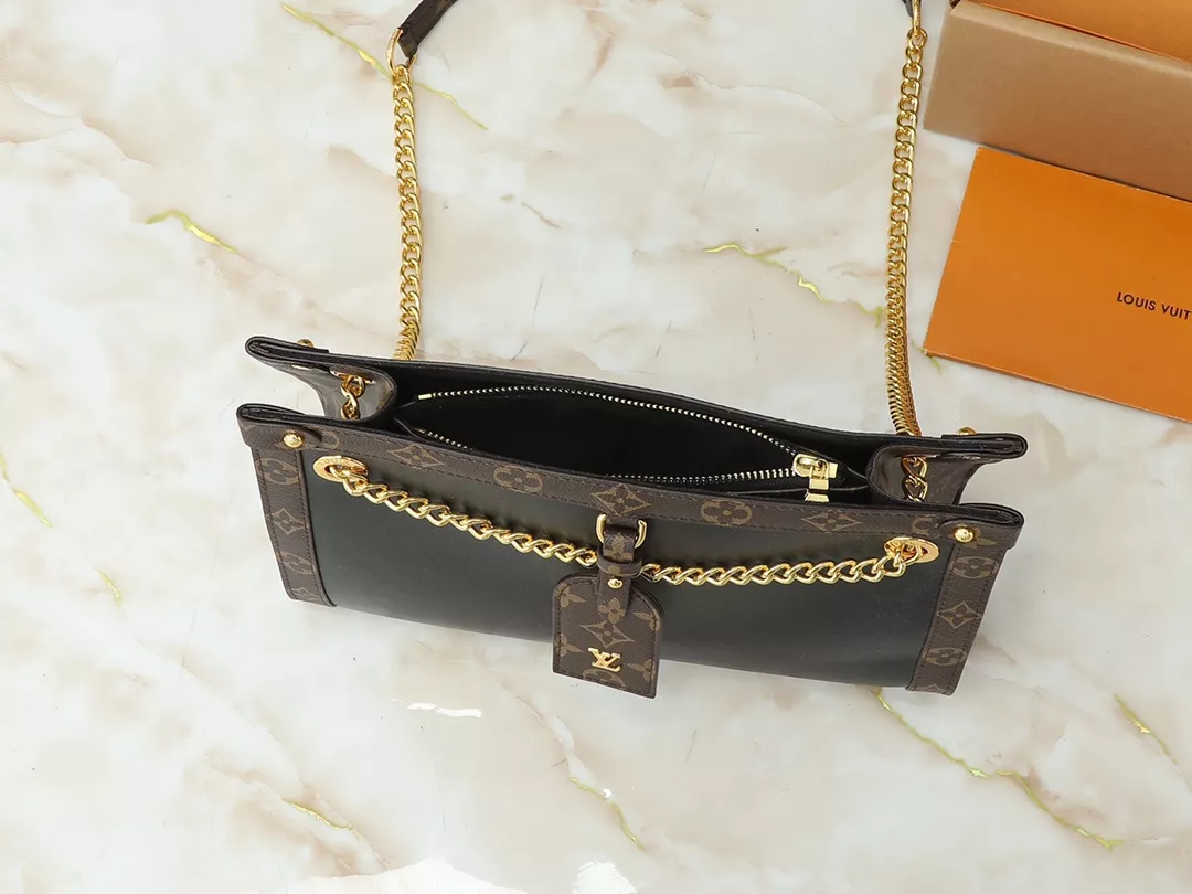 Louis Vuitton AAA Quality Shoulder Bags For Women Durable 1126 - Image 8