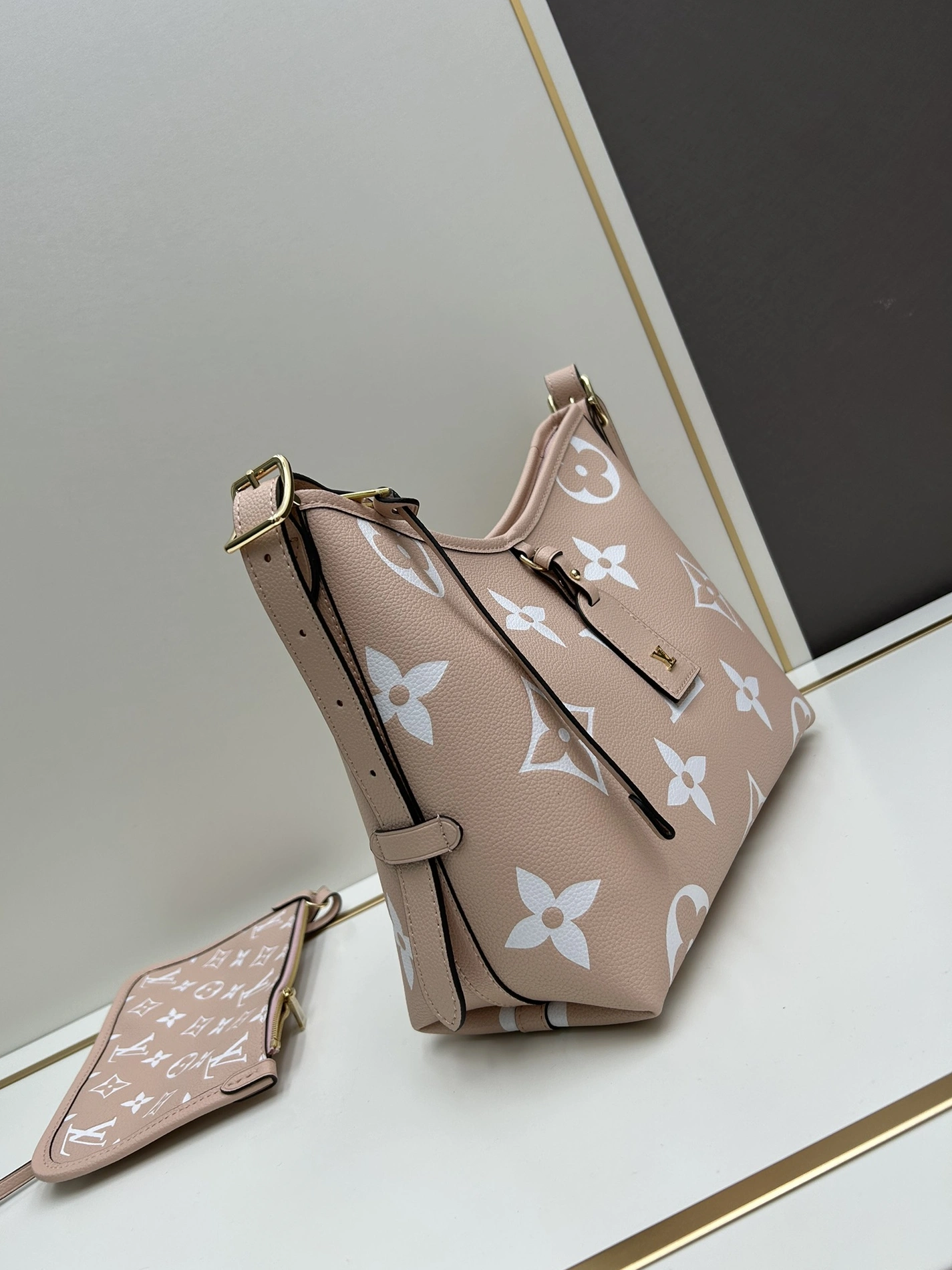 Louis Vuitton AAA Quality Shoulder Bags For Women Efficient 325 - Image 3