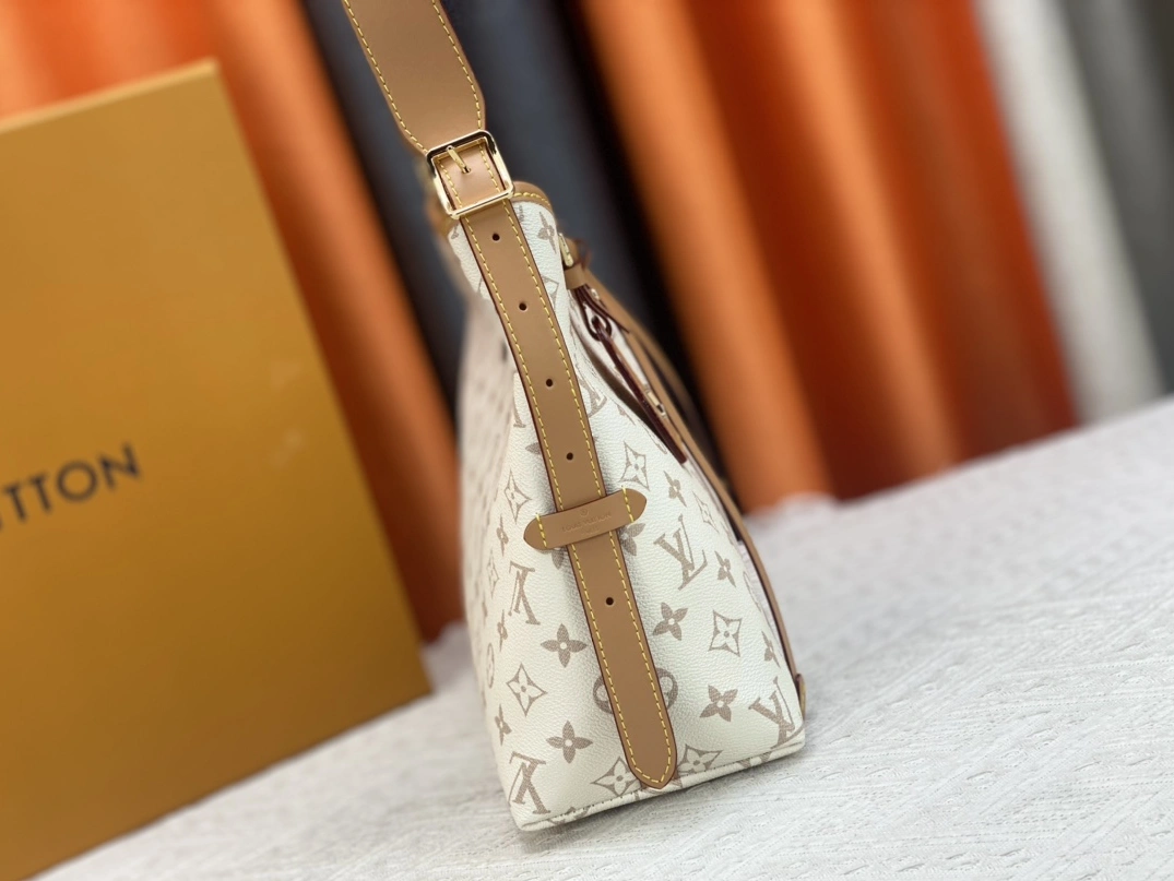 Louis Vuitton AAA Quality Shoulder Bags For Women Fashionable 1773 - Image 3