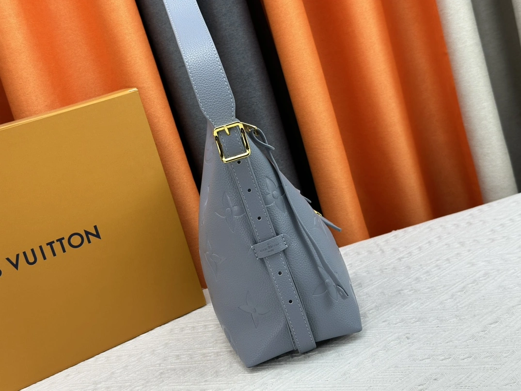 Louis Vuitton AAA Quality Shoulder Bags For Women GoAnywhere 1213 - Image 4