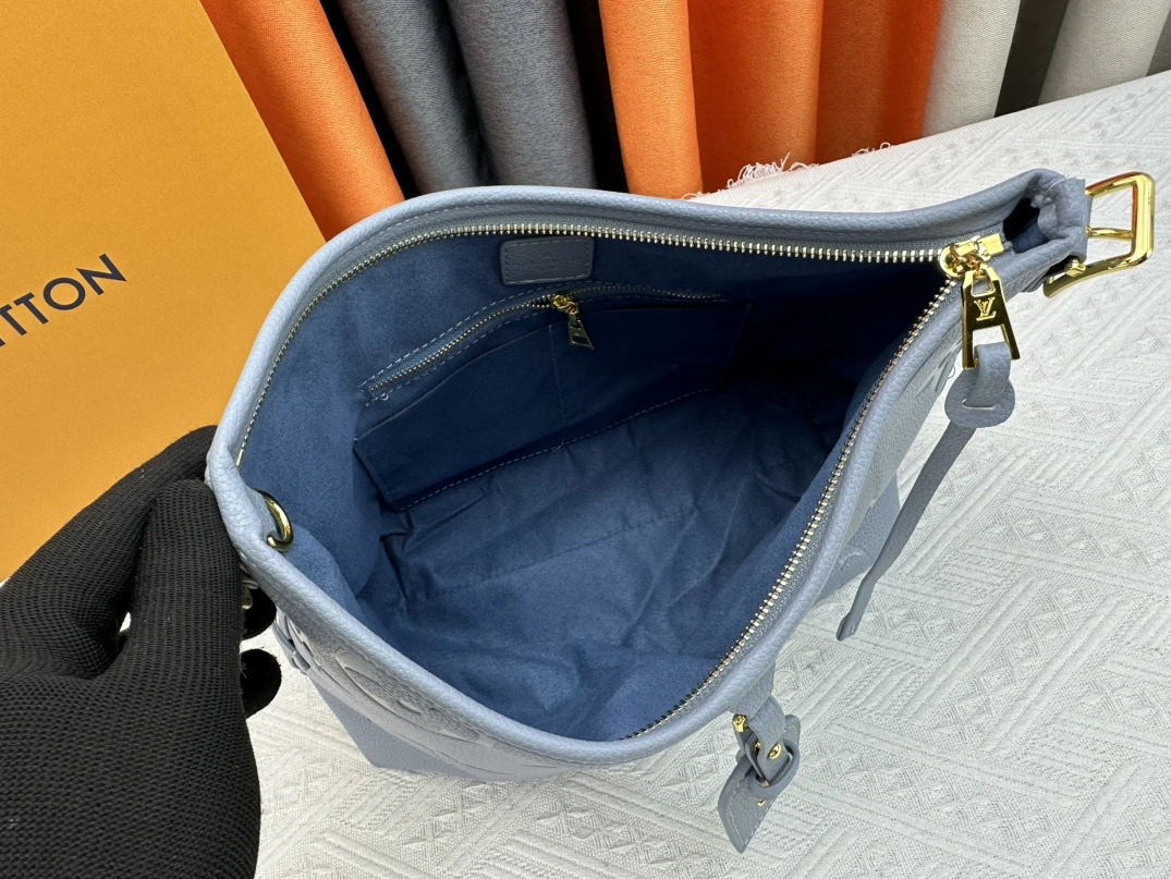 Louis Vuitton AAA Quality Shoulder Bags For Women GoAnywhere 1213 - Image 8