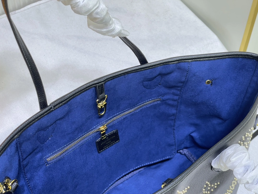 Louis Vuitton AAA Quality Shoulder Bags HighQuality 8429 - Image 7