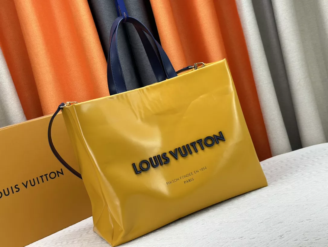 Louis Vuitton AAA Quality Tote-Handbags For Women Stylish 4204