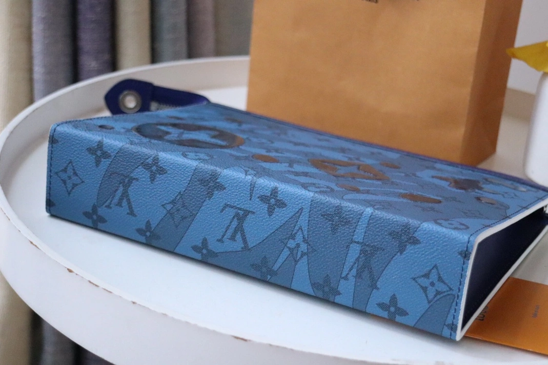 Louis Vuitton AAA Quality Wallets For Unisex HighQuality 2140 - Image 4