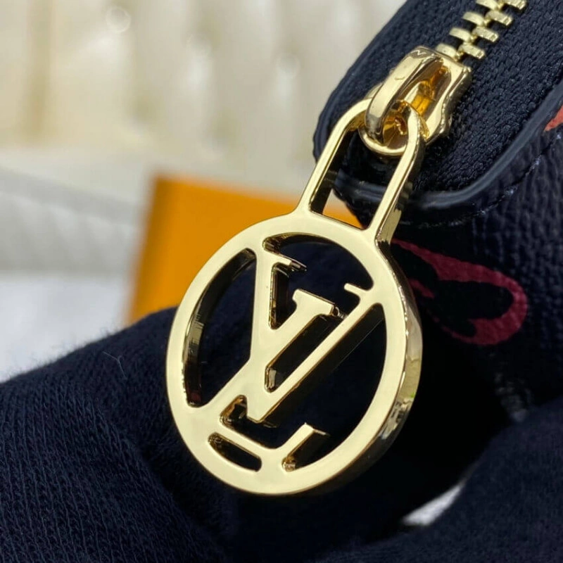 Zip closu Louis Vuitton Game On Zippy Coin Purse - Image 7