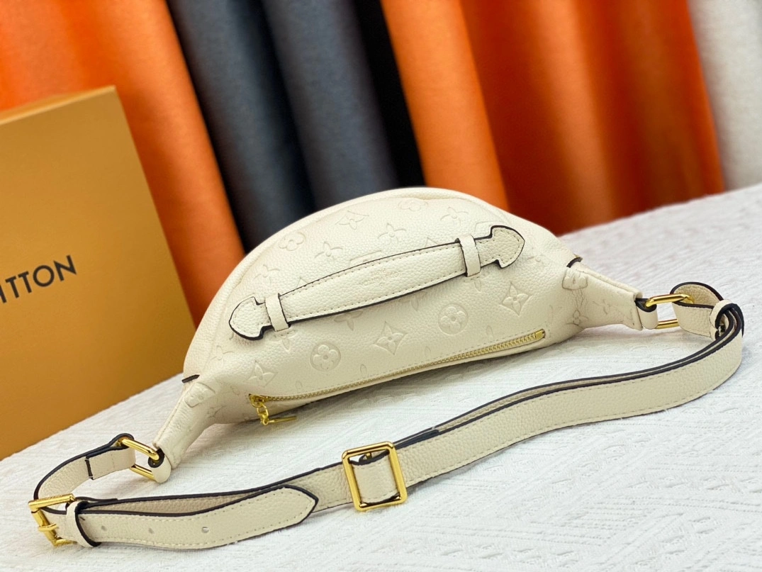 Louis Vuitton LV AAA Quality Belt Bags For Unisex Timeless 293