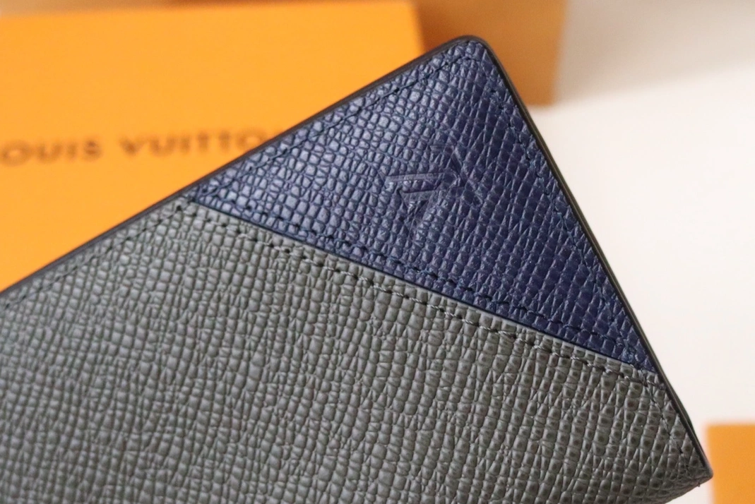 Louis Vuitton LV Card Case AllSeason 8489 - Image 4