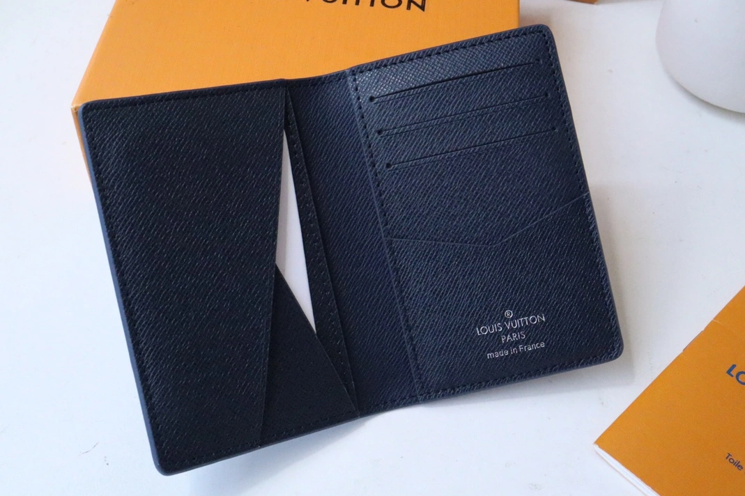 Louis Vuitton LV Card Case Comfortable 598 - Image 4