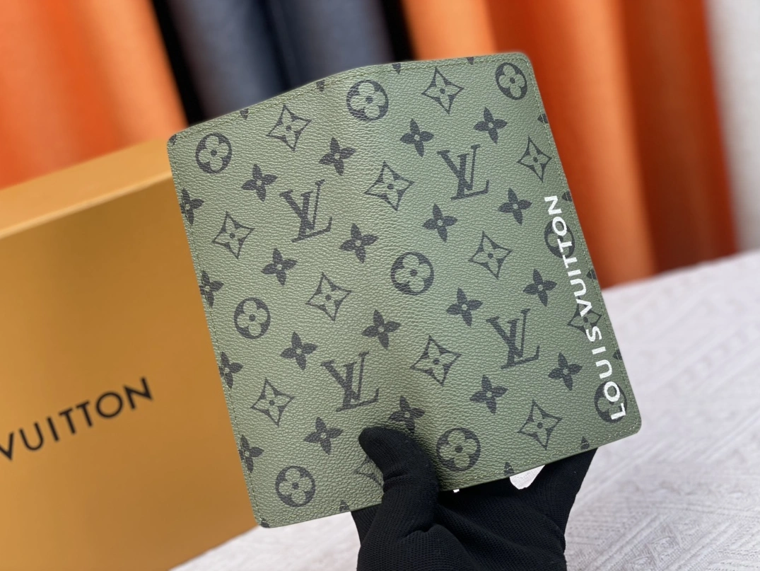 Louis Vuitton LV Card Case For Unisex Refined 3171 - Image 7