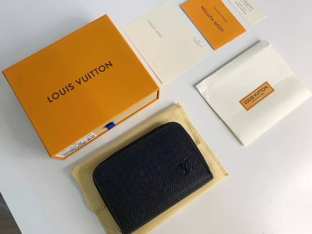 Louis Vuitton LV Card Case Versatile 8537 - Image 6