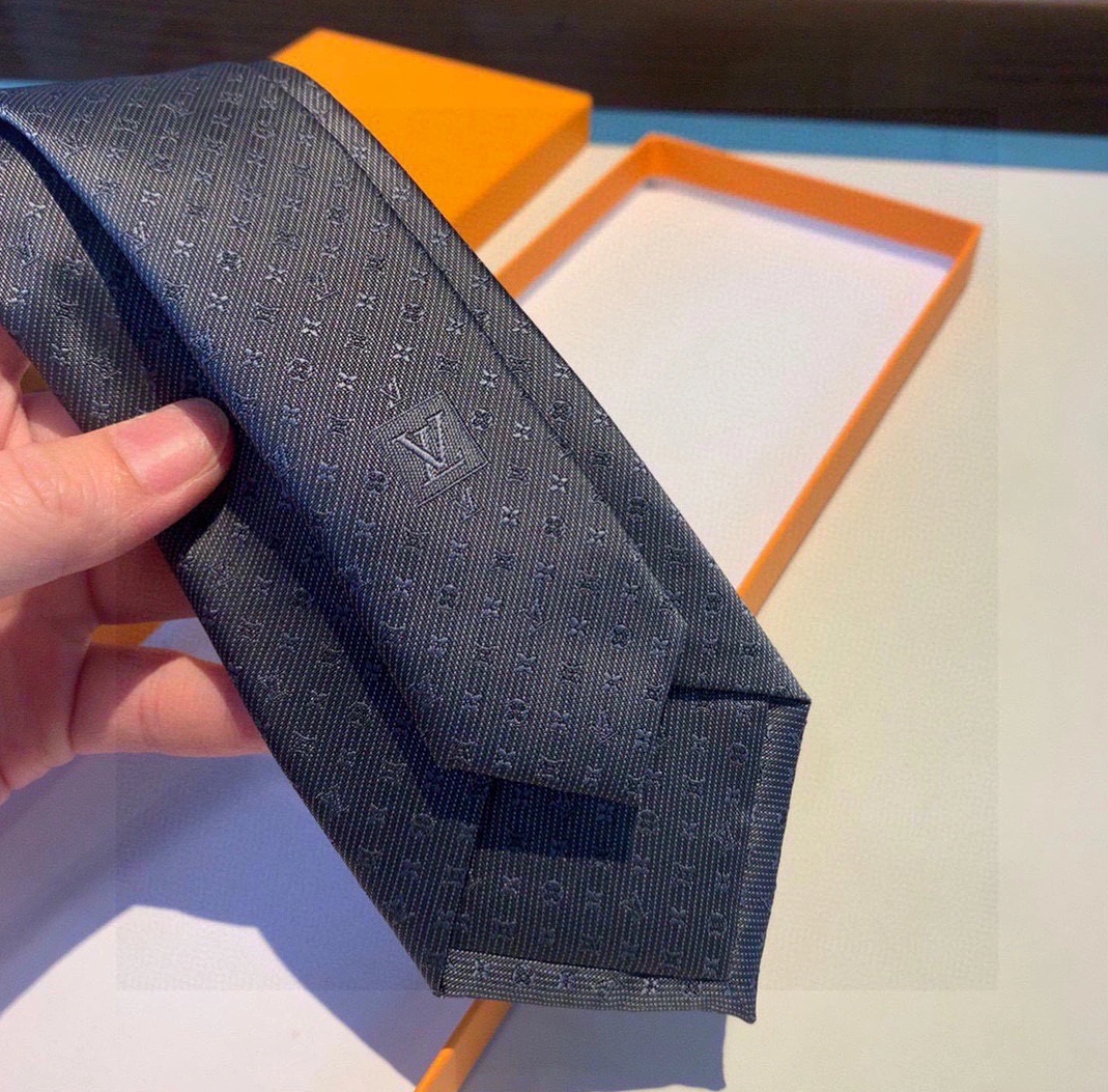 Louis Vuitton LV Necktie For Men Cozy 4974 - Image 5