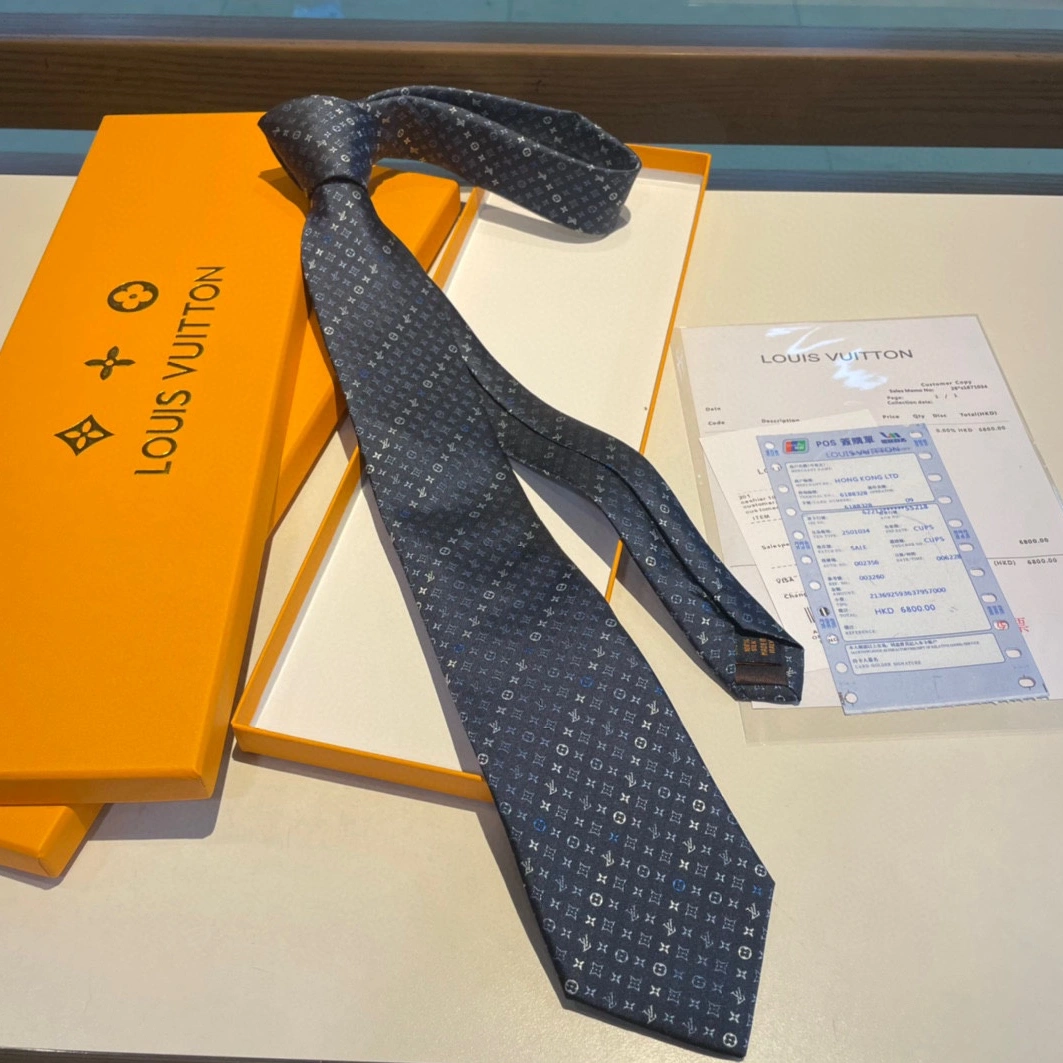 Louis Vuitton LV Necktie For Men Durable 8288