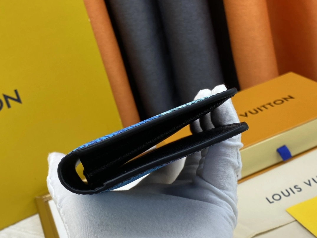 Louis Vuitton LV Wallets For Unisex Comfortable 1085 - Image 5