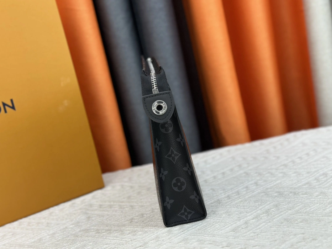 Louis Vuitton LV Wallets For Unisex Comfortable 1380 - Image 3